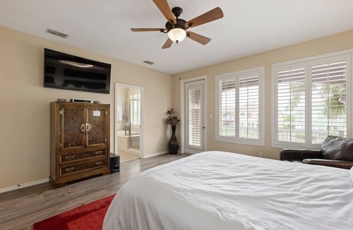 Laguna Vista House | Harborside Townhome in Laguna Vista on the Canal