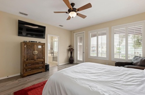 Laguna Vista Villa | Harborside Townhome in Laguna Vista on the Canal