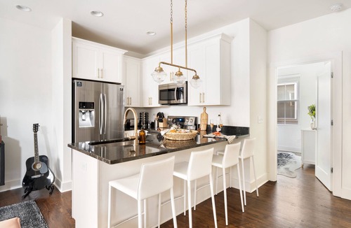 Chestnut Hill House | Hart Suite 13 by AvantStay | Gorgeous Town House w/Modern Amenities!