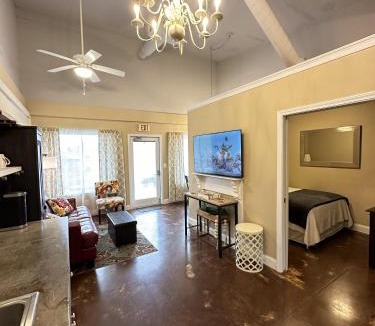 Demorest Apartment | Haven at Hazel~Downtown Bungalow