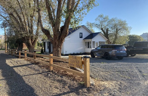 Escalante House | Haven on Highway 12