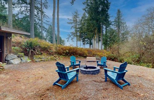 Hansville House | Hawk's Hole