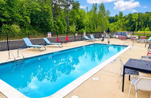 Mebane Hotel | Hawthorn Extended Stay by Wyndham Mebane