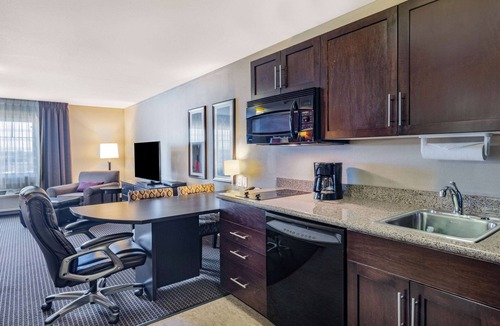 Williston Hotel | Hawthorn Suites by Wyndham Williston