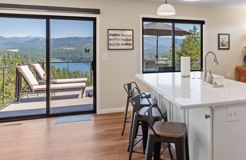 English point House | Hayden | Stunning Views | Sleeps 8