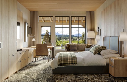 Invermere Hotel | Headwaters Lodge at Eagle Ranch Resort