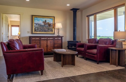 Powell House | Heart Mountain Hideaway- Secluded Western getaway