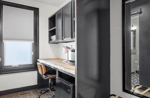 12 South House | Heart of 12th South - 1 bed, 1 bath Cozy Suite in Nashville