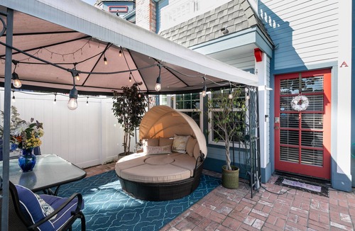 Coronado House | Heart Of The Village - Walk To Everything!