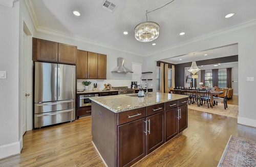 Shady Acres House | Heated Private Pool, Game Room, 3100 sqft Heights House, 3 suites, 25 Min to NRG