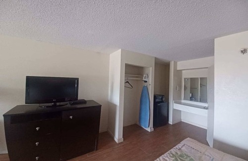 Port Lavaca Apartment | Heber Springs AR | King bed smoking