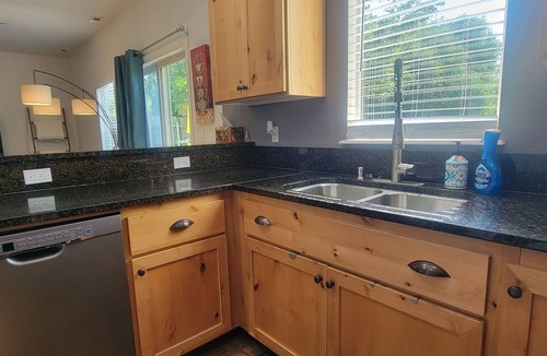 Boise Bench House | Hello Boise! Charming 3-bedroom townhome 5 min from downtown Boise & Boise State