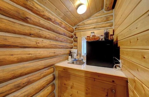 Saddlestring Cabin | Hideout Cabin, Rustic Hideout Cabin