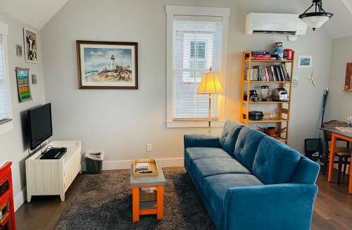 Seabrook House | High Tide Green Grass by Seabrook Hospitality