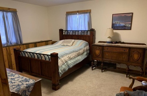 Livingston House | Hike, Fish, Explore! Minutes away from the Yellowstone River.