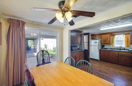 Whitney House | Hike From Your Door! Pet-Friendly Whitney Home
