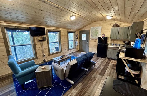Primrose Cabin | Hiker's Midnight |RRG|WiFi| Nearby Attractions