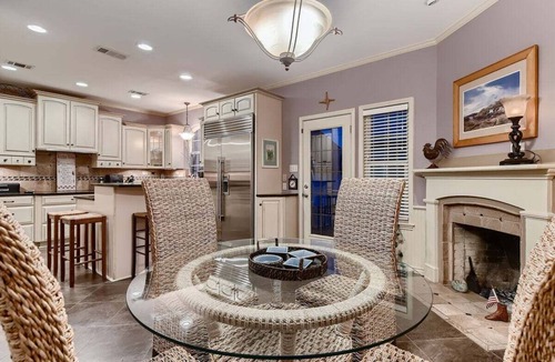 Dripping Springs House | Hill Country Retreat | Private Pool | Hot Tub | Sleeps to 12
