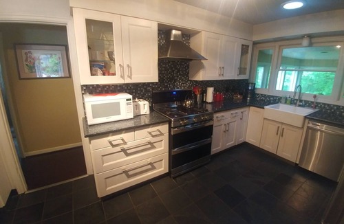 Portland House | Hillsdale Spacious, comfortable home