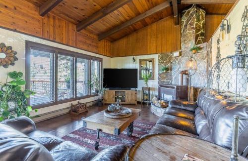 Bigfork House | Hilltop Hideaway