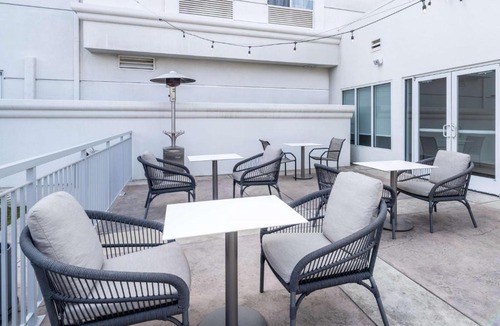 Bakersfield Hotel | Hilton Garden Inn Bakersfield