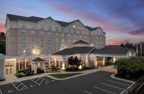 Greensboro Hotel | Hilton Garden Inn Greensboro Airport - Newly Renovated!
