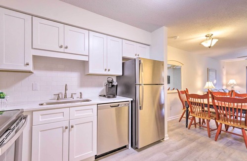 Folly Field Condo | Hilton Head Condo: Pool, Hot Tub & Tennis Access!