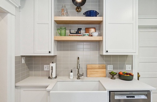 Rose Park House | Hist Mod Brownstone DT Missoula 2 Bed on MSO Hip Strip Near U of M