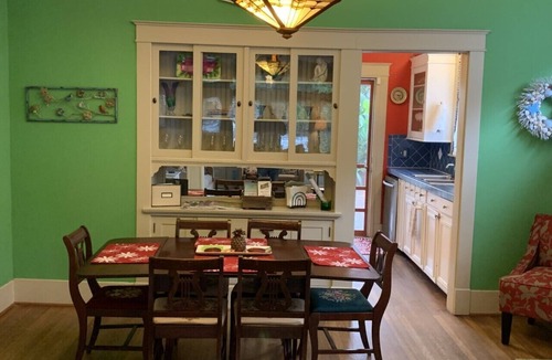 Galveston House | HISTORIC 1924 HOME - DOG FRIENDLY - WALK TO BEACH!