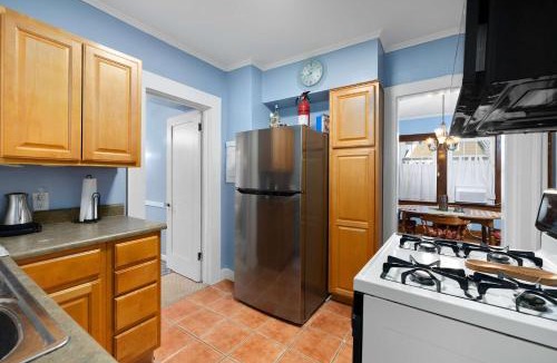 Fort Wayne Apartment | Historic 2 Bdr across from Lakeside Park