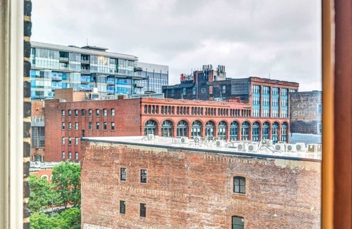 Downtown Cleveland Condo | Historic 2 Bed/2 Bath Penthouse in Downtown