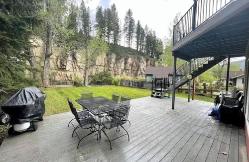 Monarch Cabin | Historic, Creek Side Mountain Home Ski Retreat