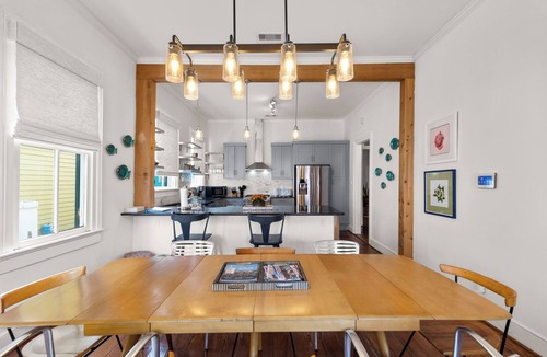 Galveston House | Historic Davidson-Penland House - Old Galveston Charm with Modern Amenities