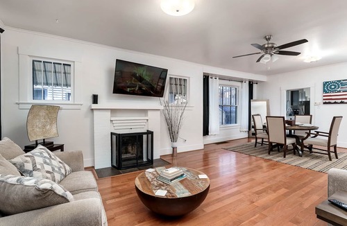 Central - Terry House | Historic District! Walk to the Heart of Downtown!