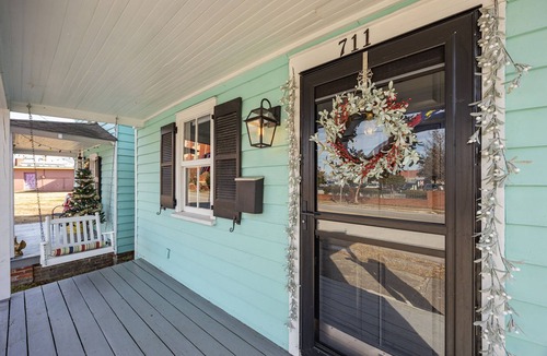New Bern House | Historic Downtown New Bern Retreat - Pet Friendly