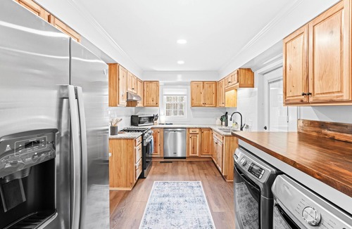 Johnston County House | Historic Farmhouse on a Working Farm with Modern Comforts 22 Miles from Raleigh