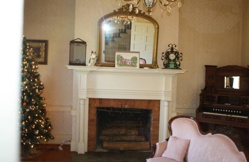 Culleoka House | Historic Hideaway 1828 Home 6 FP