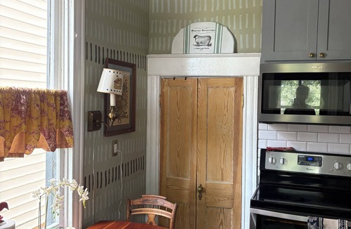 North Chesterfield House | Historic home in downtown Richmond by the James River