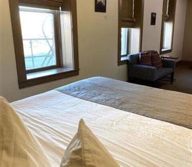 Great Falls Hotel | Historic Hotel Arvon