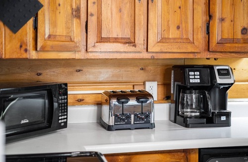 Red Lodge Cabin | Historic Rendezvous Lodge, Wi-Fi & Fireplace