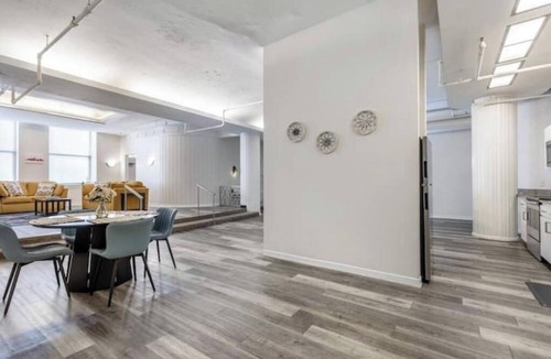 Wholesale District Apartment | Historic Spacious Luxe Suite - The Heart of Indy!