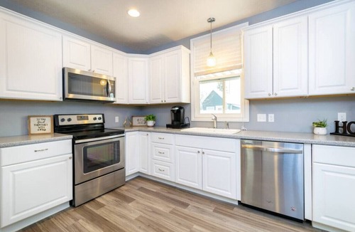Great Falls House | Historic Updated Great Falls Home w/Fire Pit