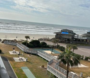 Beachside Village Apartment | Holiday Inn Club Vacations Galveston Beach Resort