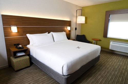 Gypsum Hotel | Holiday Inn Express Hotel & Stes Port Clinton-Catawba Island, an IHG Hotel
