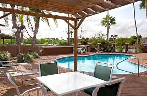 Brownsville Hotel | Holiday Inn Express Hotel and Suites Brownsville, an IHG Hotel