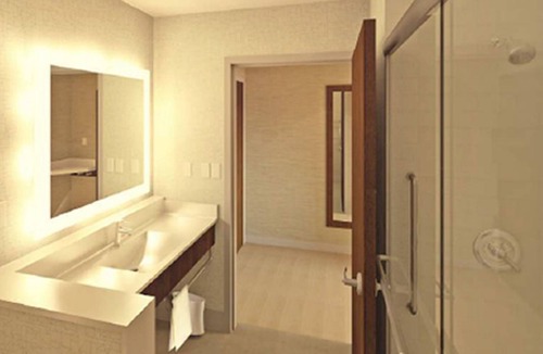 Sterling Heights Hotel | Holiday Inn Express and Suites Detroit/Sterling Heights by IHG