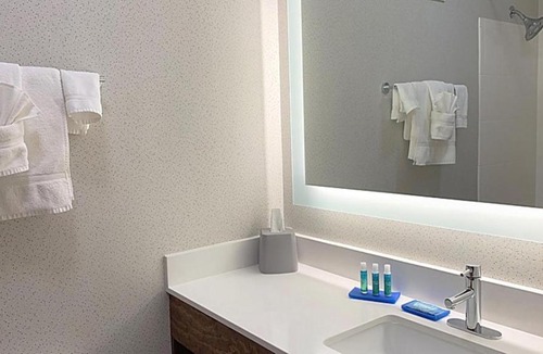 Dentsville Hotel | Holiday Inn Express Columbia NE - Fort Jackson by IHG