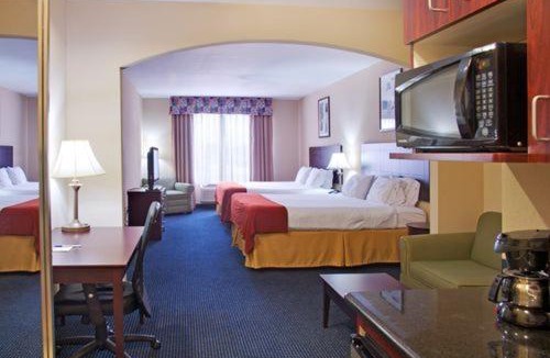 Orange Hotel | Holiday Inn Express Hotel and Suites Orange, an IHG Hotel