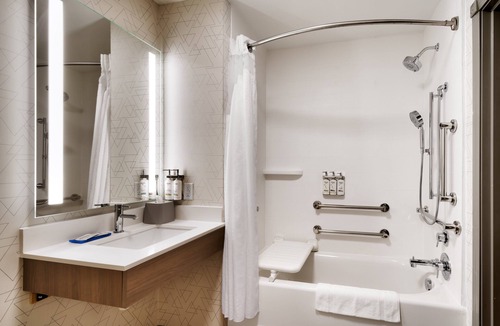 Helena Hotel | Holiday Inn Express Hotel & Suites Helena by IHG