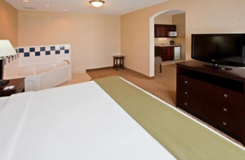 Anderson Hotel | Holiday Inn Express Hotel & Suites Anderson by IHG